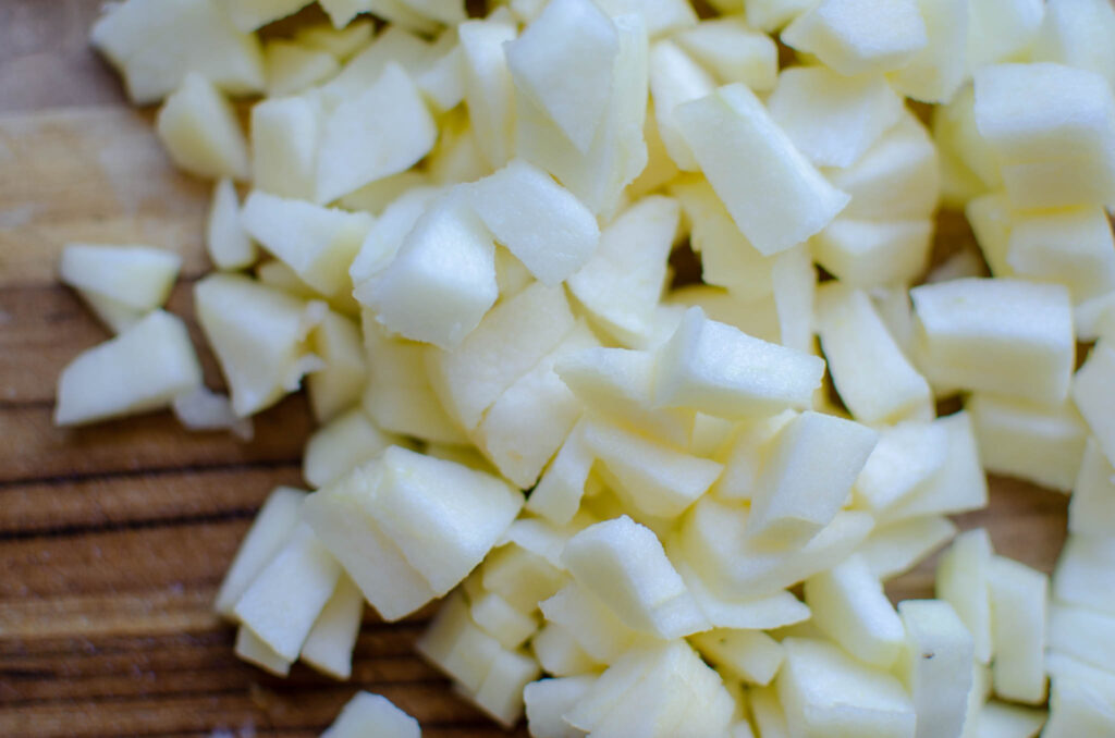 peeled and chopped apple chunks