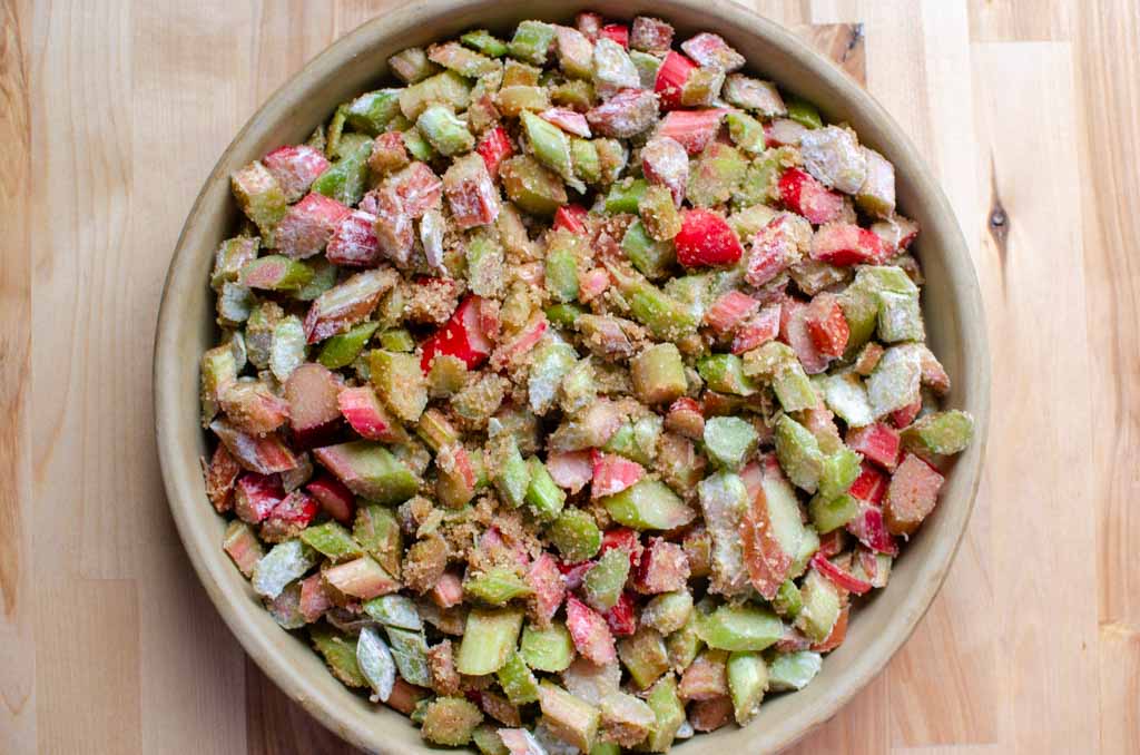 rhubarb mixture in round prepared baking dish