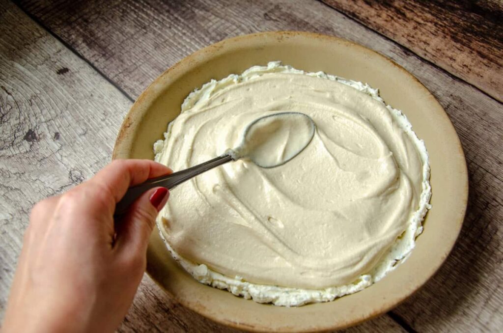 adding hummus layer in dip