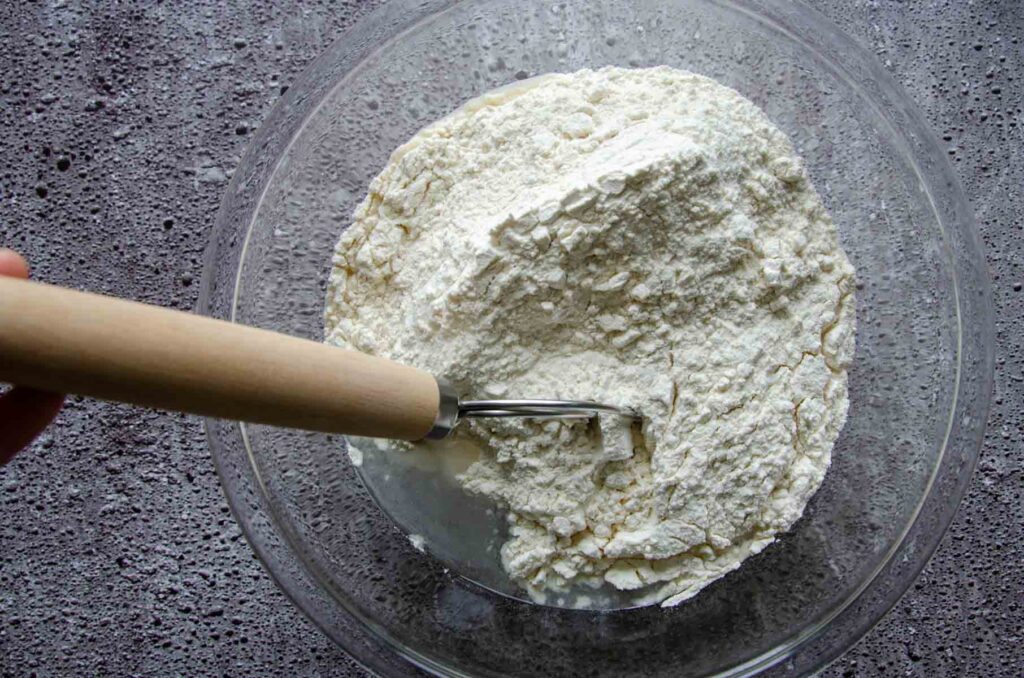 Dry ingredients in glass bowl
