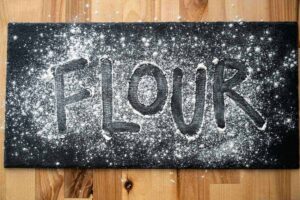 Bread Flour vs All Purpose Flour What's the Difference? - Lockrem